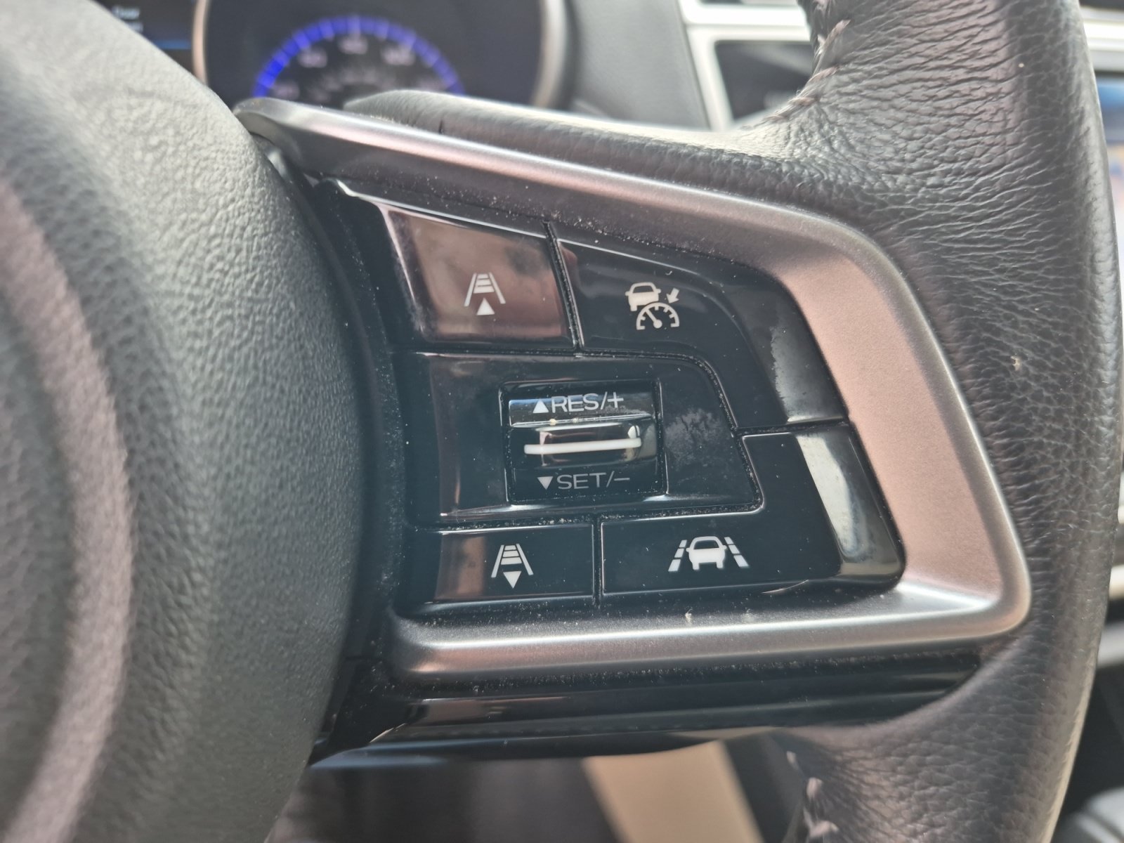Used 2018 Subaru Outback 3.6R Limited AWD/4WD image 27