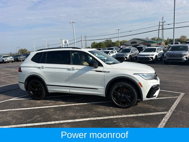 Certified 2024 Volkswagen Tiguan SE R-Line AWD/4WD image 2