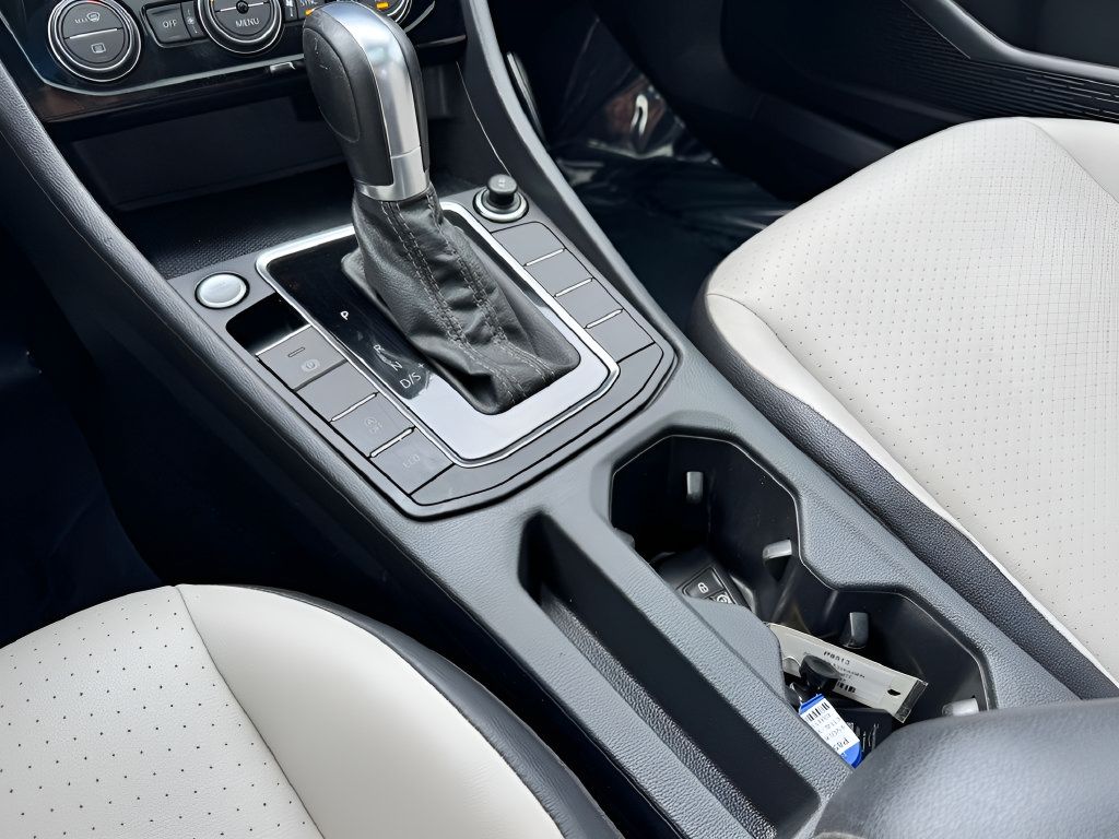 Used 2019 Volkswagen Jetta R-Line FWD image 21
