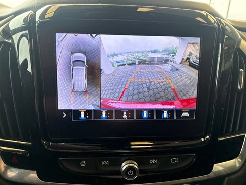 Used 2020 Chevrolet Traverse RS FWD image 21