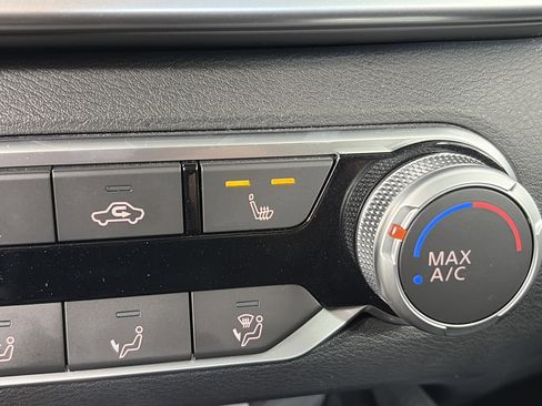 Certified 2021 Nissan Altima 2.5 SV w/ SV Premium Package AWD/4WD image 23