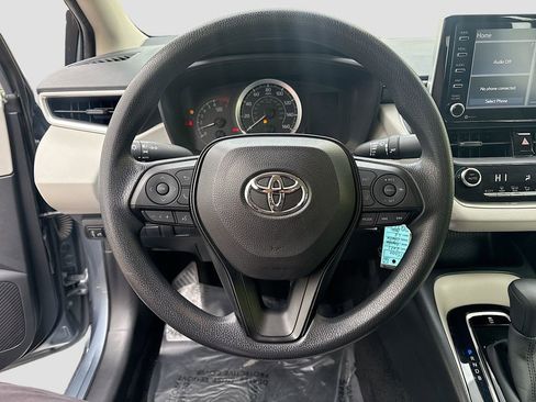 Used 2021 Toyota Corolla LE w/ Carpet Mat Package (TMS) FWD image 11