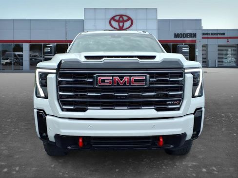 Used 2025 GMC Sierra 2500 AT4 AWD/4WD image 11
