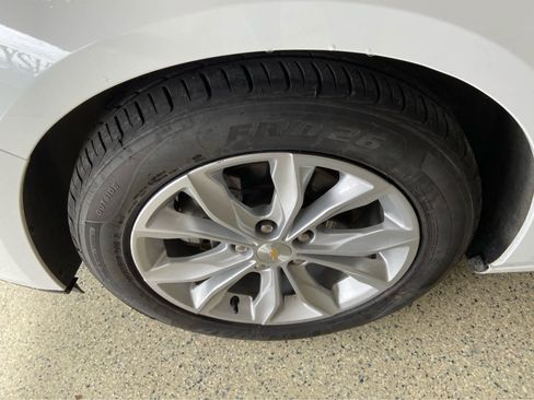 Used 2024 Chevrolet Malibu LT image 10