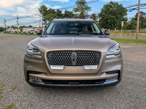 Used 2020 Lincoln Aviator Reserve w/ Equipment Group 202A AWD/4WD image 2
