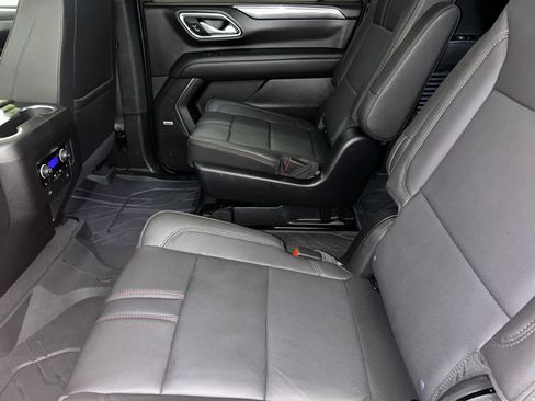 Used 2024 Chevrolet Suburban RST w/ Luxury Package AWD/4WD image 5