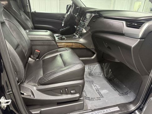 Used 2019 Chevrolet Suburban LT AWD/4WD image 43