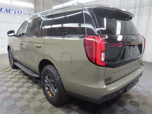 Used 2025 Ford Expedition Tremor image 5