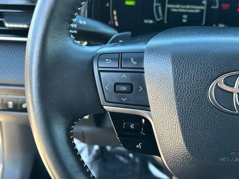 Used 2025 Toyota Camry SE image 22