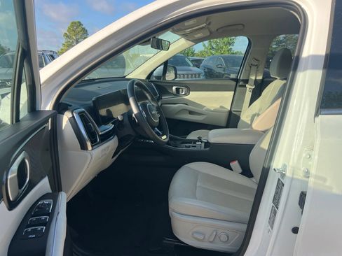 Used 2025 Kia Sorento S FWD image 22