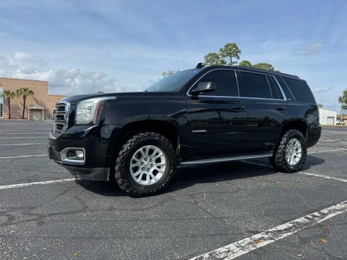 Used 2020 GMC Yukon SLT image 2