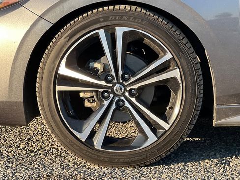 Used 2021 Nissan Sentra SR image 34