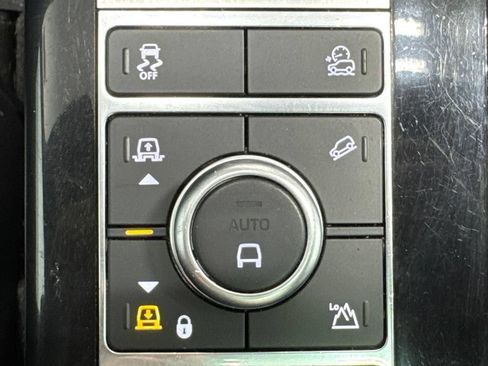 Used 2020 Land Rover Range Rover HSE AWD/4WD image 7
