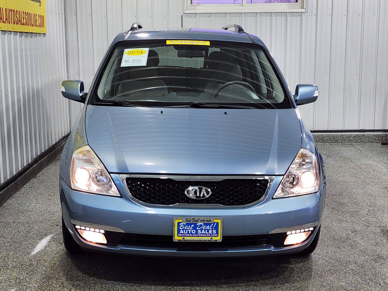 Used 2014 Kia Sedona LX FWD image 2