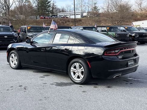 Used 2020 Dodge Charger SXT w/ Leather Interior Group image 7