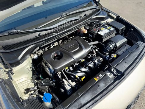 Used 2019 Hyundai Accent SE image 34