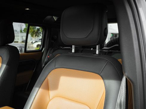 Used 2021 Land Rover Defender 110 X image 16