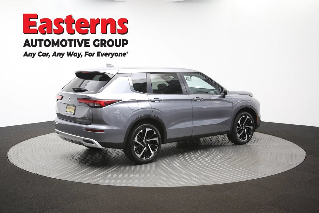Used 2024 Mitsubishi Outlander SE AWD/4WD image 43