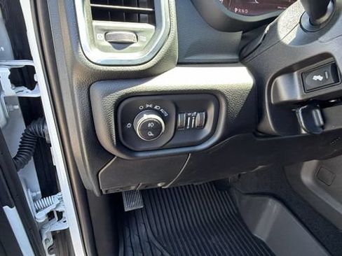 New 2026 RAM 2500 Laramie w/ Night Edition AWD/4WD image 32