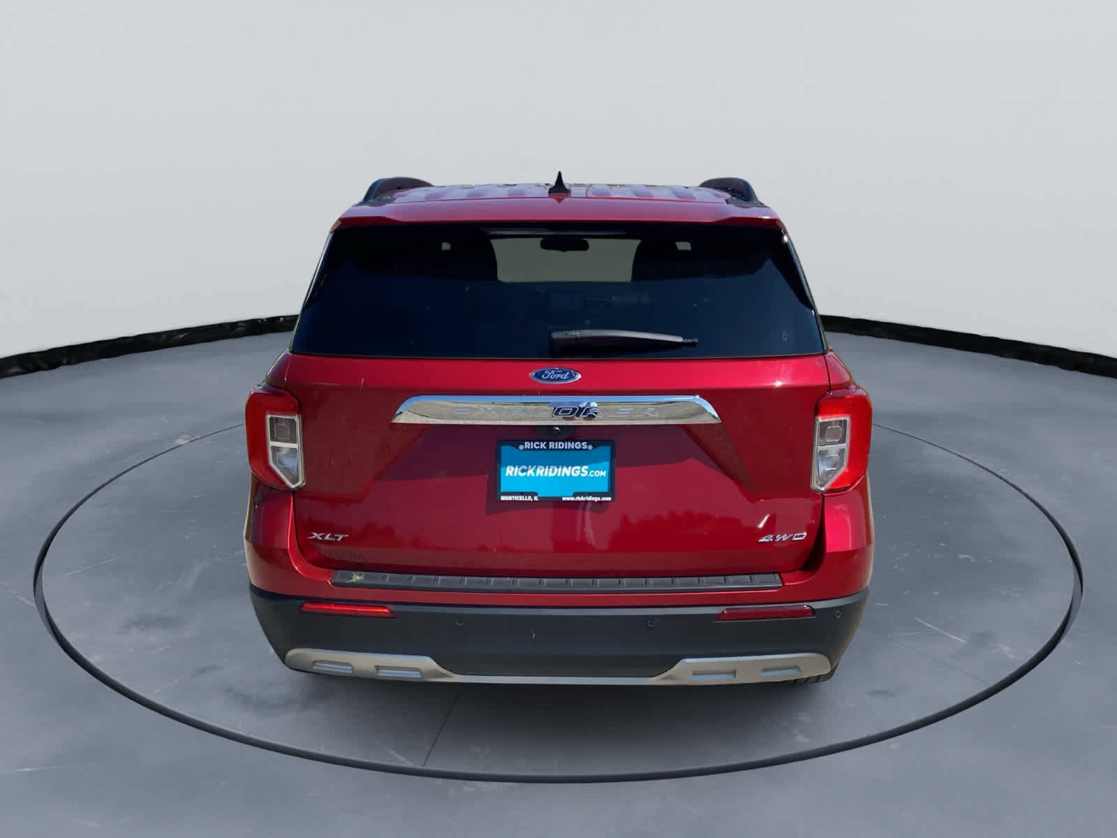 Used 2023 Ford Explorer XLT w/ Equipment Group 202A AWD/4WD image 10