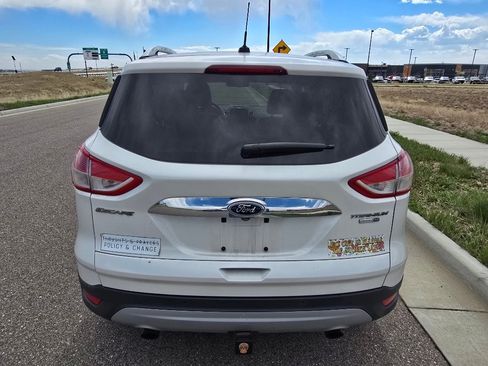 Used 2015 Ford Escape Titanium image 4