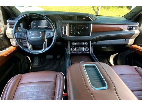Used 2023 GMC Yukon Denali Ultimate AWD/4WD image 14