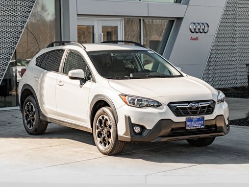 Used 2021 Subaru Crosstrek 2.0i Premium w/ Popular Package #3 image 2