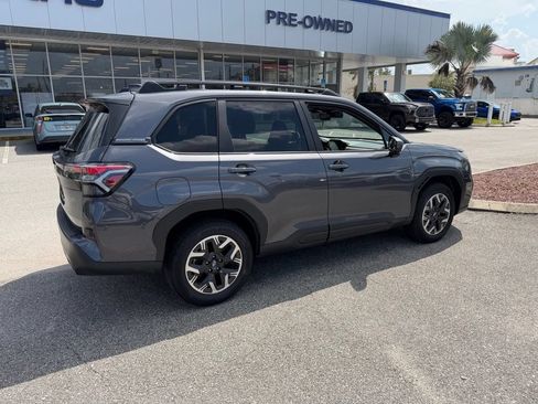 Used 2026 Subaru Forester Premium AWD/4WD image 3