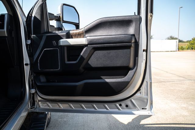 Used 2018 Ford F250 Lariat w/ Lariat Value Package AWD/4WD image 24