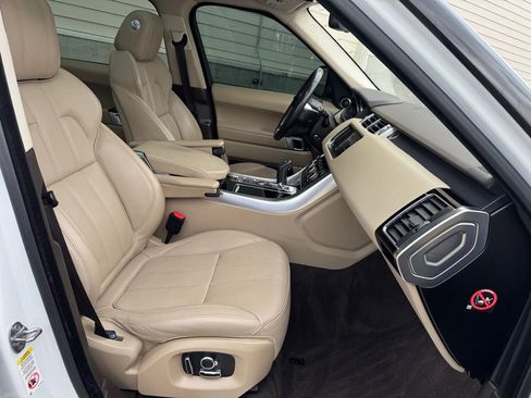 Used 2016 Land Rover Range Rover Sport HSE image 31
