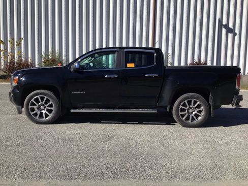 Used 2020 GMC Canyon Denali image 4