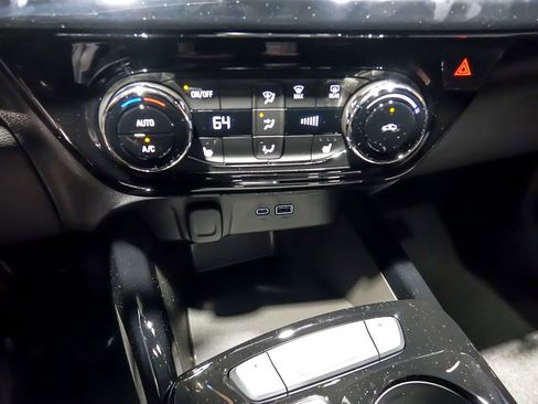New 2026 Chevrolet Trax RS FWD image 17