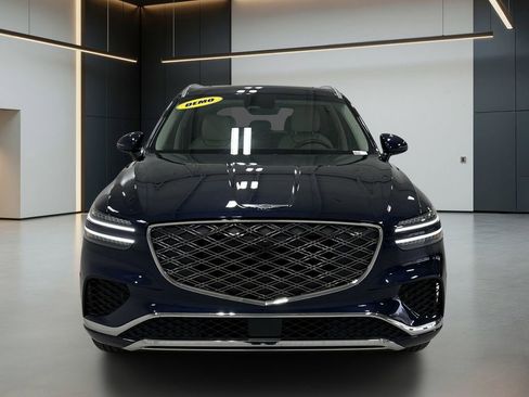 Certified 2026 Genesis GV70 2.5T Advanced AWD/4WD image 4