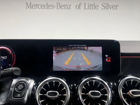 Used 2021 Mercedes-Benz GLB 250 4MATIC image 34