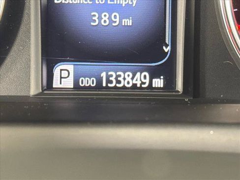 Used 2017 Toyota Camry SE FWD image 27