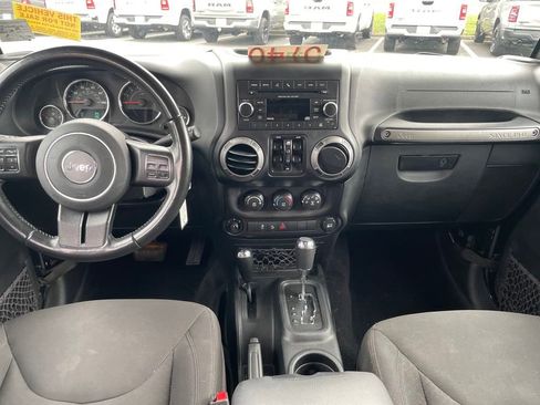 Used 2018 Jeep Wrangler Unlimited Sport S image 11