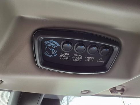 Used 2020 GMC Savana 2500 w/ Enhanced Convenience Package image 10