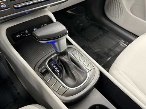 Used 2025 Hyundai Kona SEL image 21