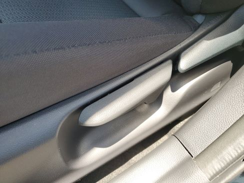 Used 2024 Toyota Prius LE image 10