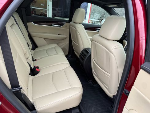 Used 2017 Cadillac XT5 Luxury w/ Driver Awareness Package image 16