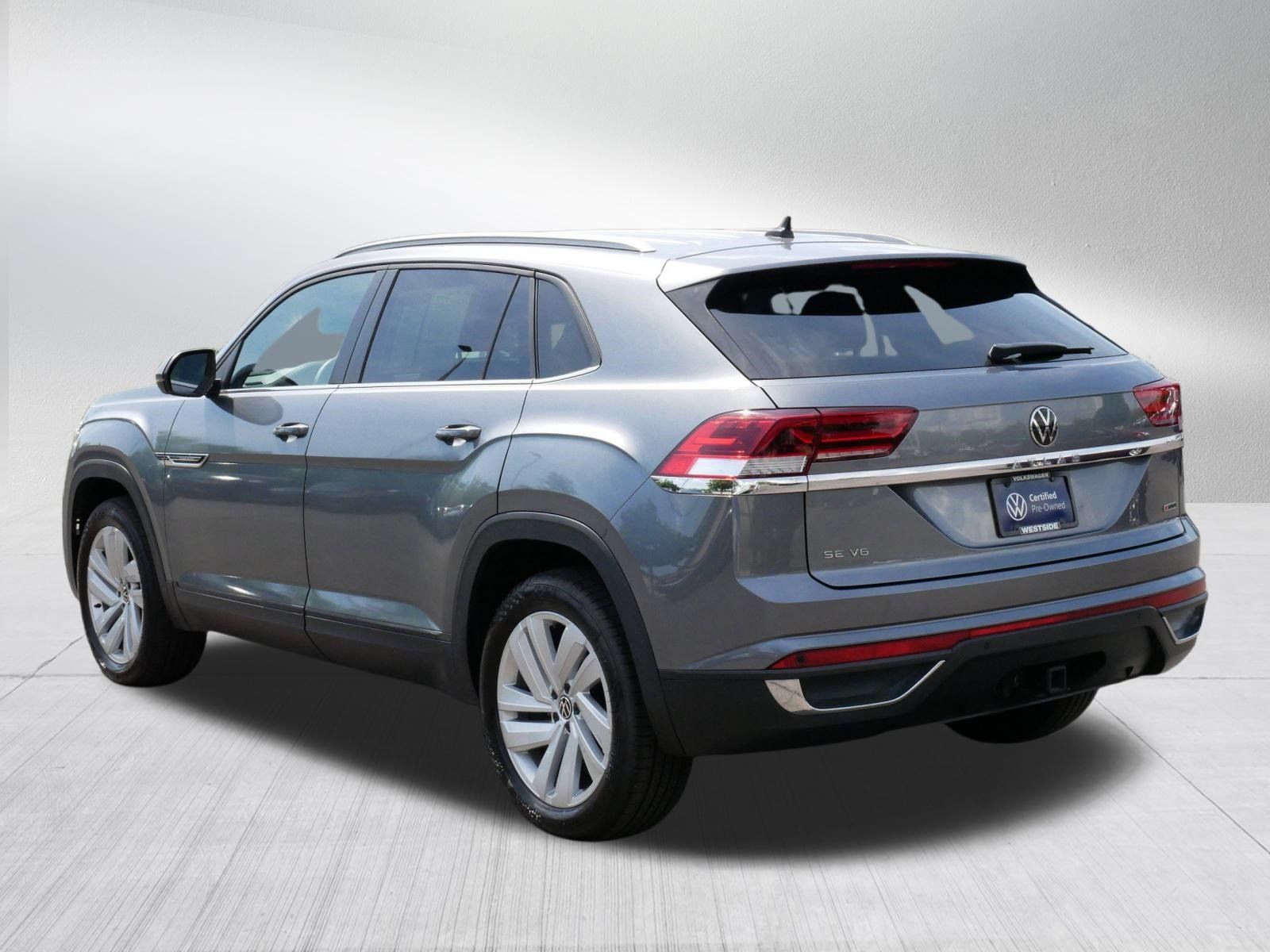 Certified 2022 Volkswagen Atlas Cross Sport SE AWD/4WD image 5