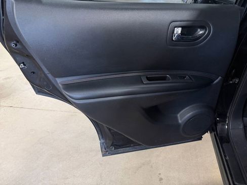 Used 2012 Nissan Rogue SL image 24