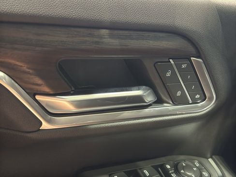 New 2025 GMC Sierra 2500 SLT image 39