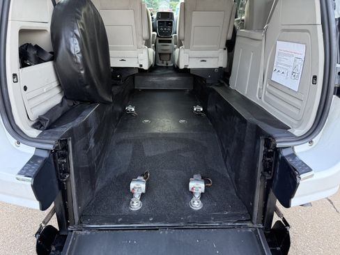 Used 2017 Dodge Grand Caravan SE w/ Power Window Group FWD image 31