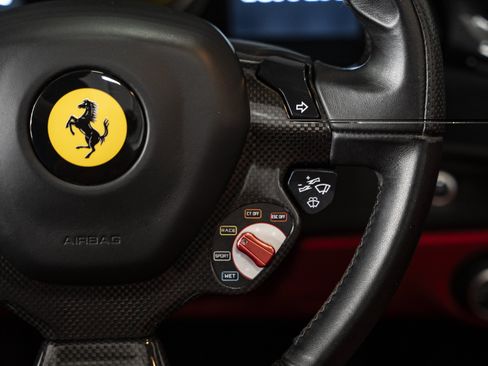Used 2016 Ferrari 488 Spider RWD image 34