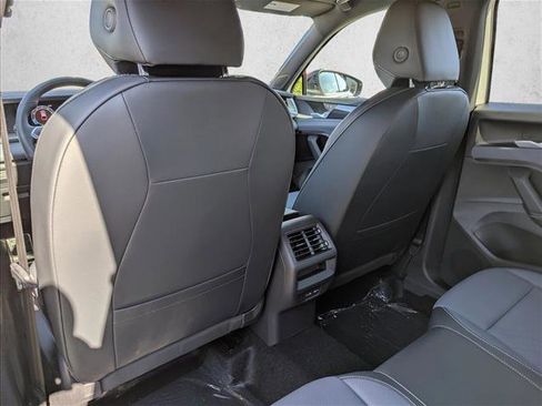 New 2026 Volkswagen Tiguan SE R-Line image 25