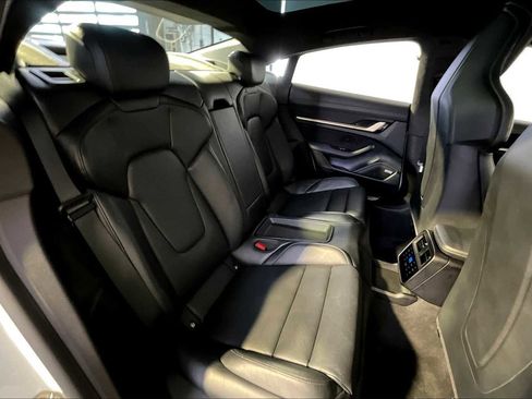 Used 2020 Porsche Taycan Turbo image 19