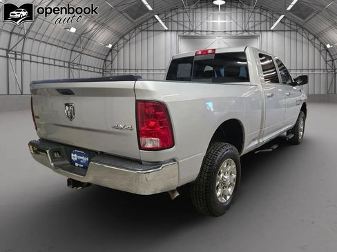 Used 2017 RAM 2500 SLT AWD/4WD image 5