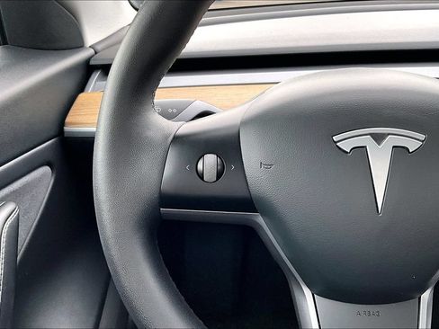 Used 2021 Tesla Model 3 Long Range AWD/4WD image 18