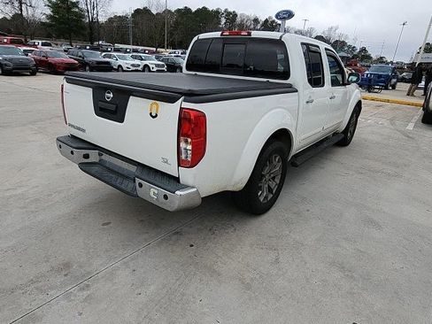 Used 2019 Nissan Frontier SL image 15
